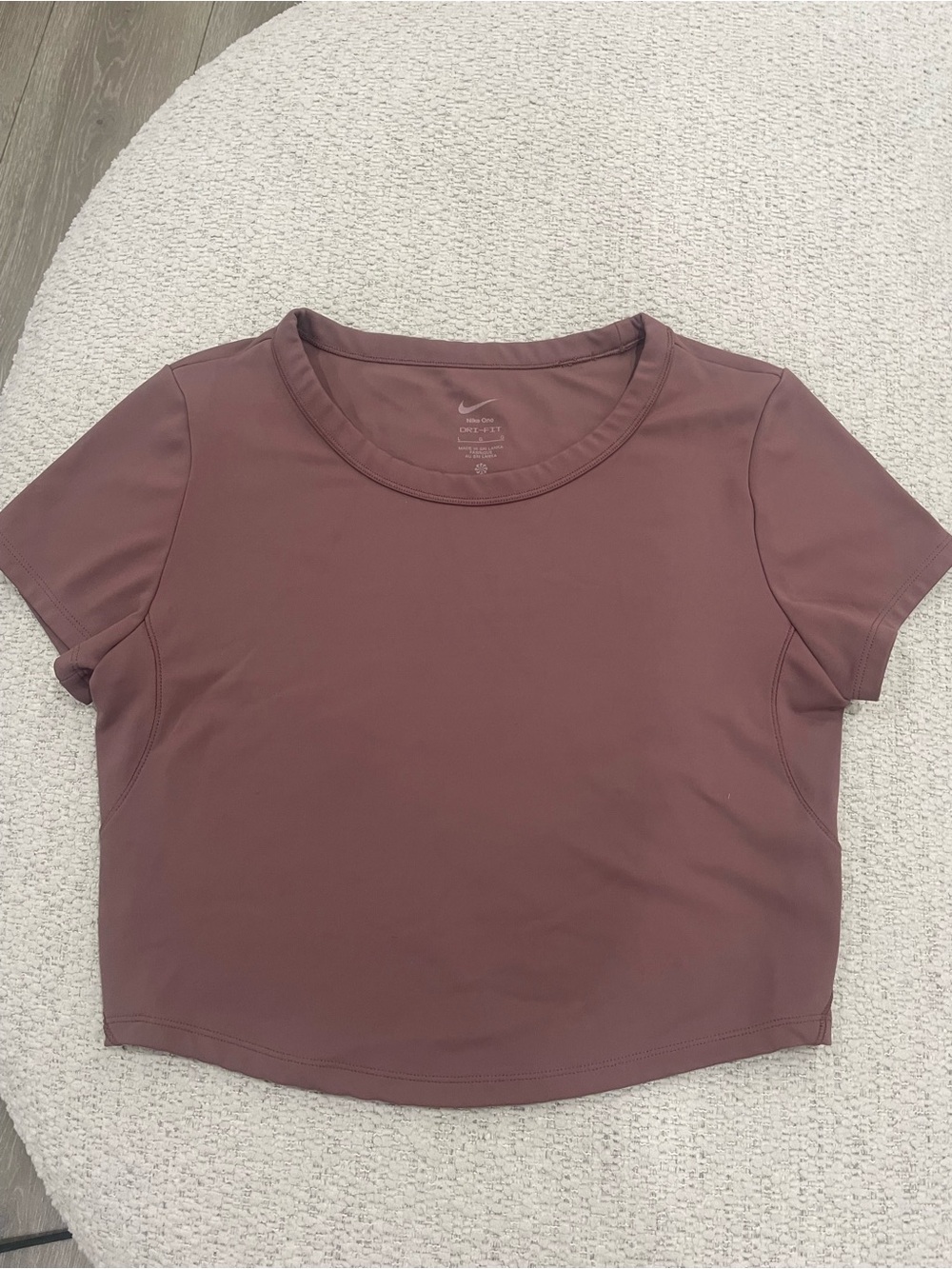 Nike Women’s Mauve Short Sleeve Crop Top